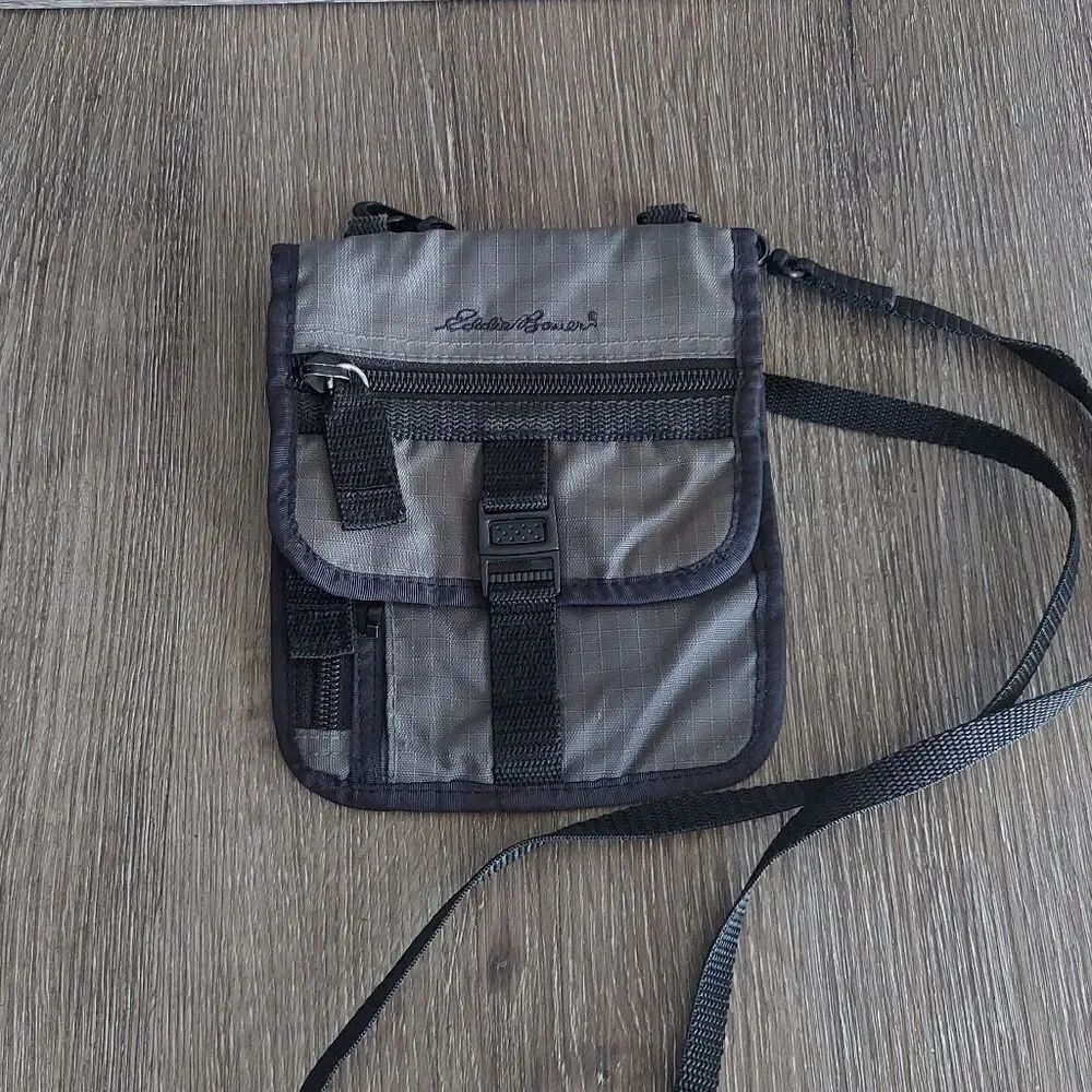 Eddie BauerโGray Crossbody Travel Wallet/Purse OrganizerโUnisex